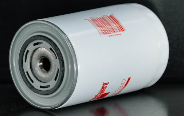 LF3347 Elément de filtre à huile